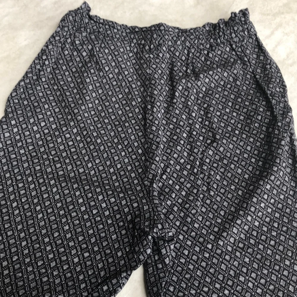 H&M Women's Soft Pull On Pants With Belt & 2 Side Pockets Elastic Waist Size 4